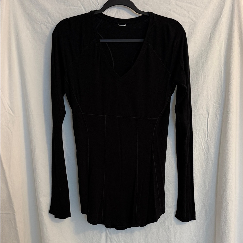 Kit and Ace Black V-Neck Long Sleeve Top